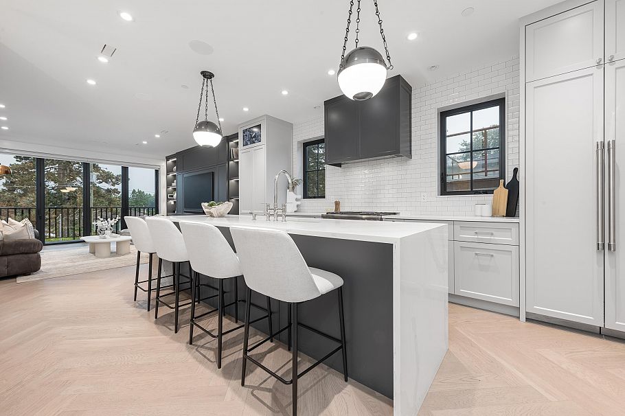 2173 Vanness Avenue Vancouver, BC - 6