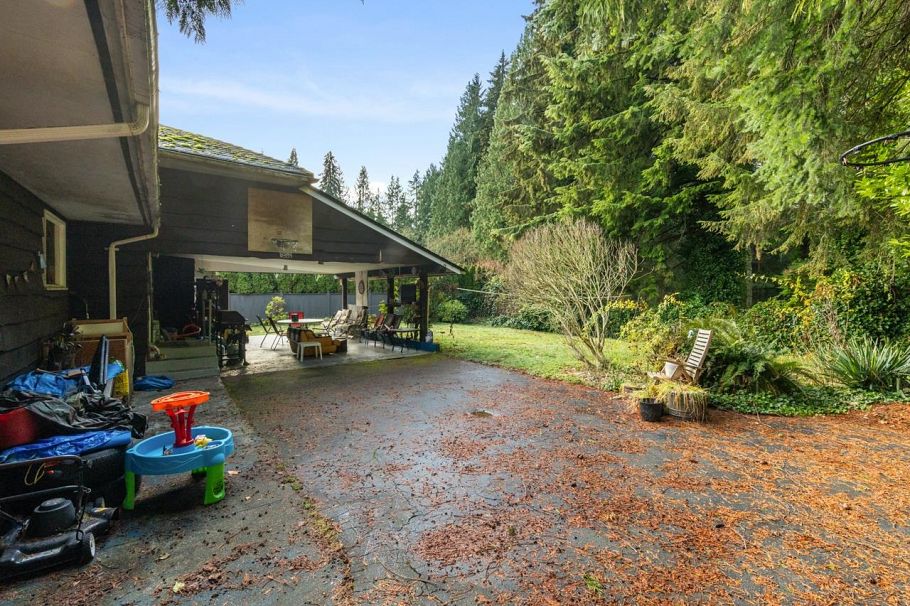 4275 Lions Avenue North Vancouver, BC - 10