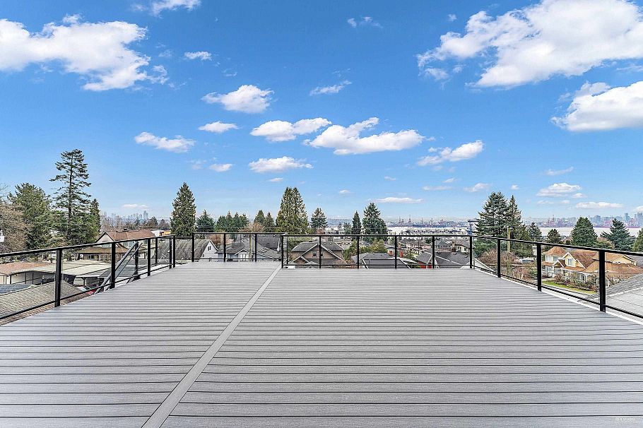 615 E 6th Street North Vancouver, BC - 26