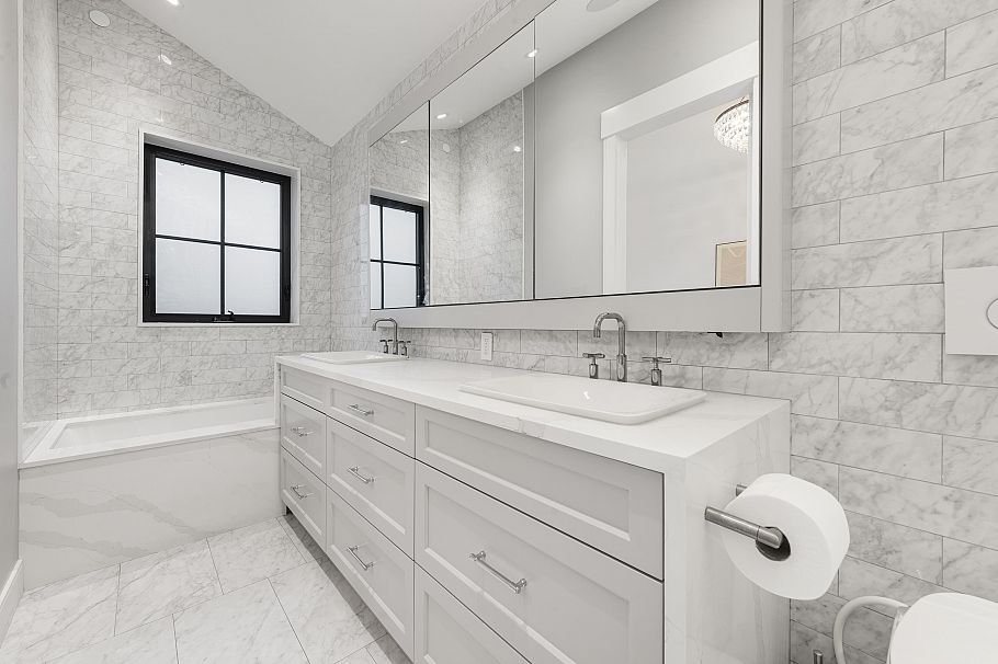 2173 Vanness Avenue Vancouver, BC - 21