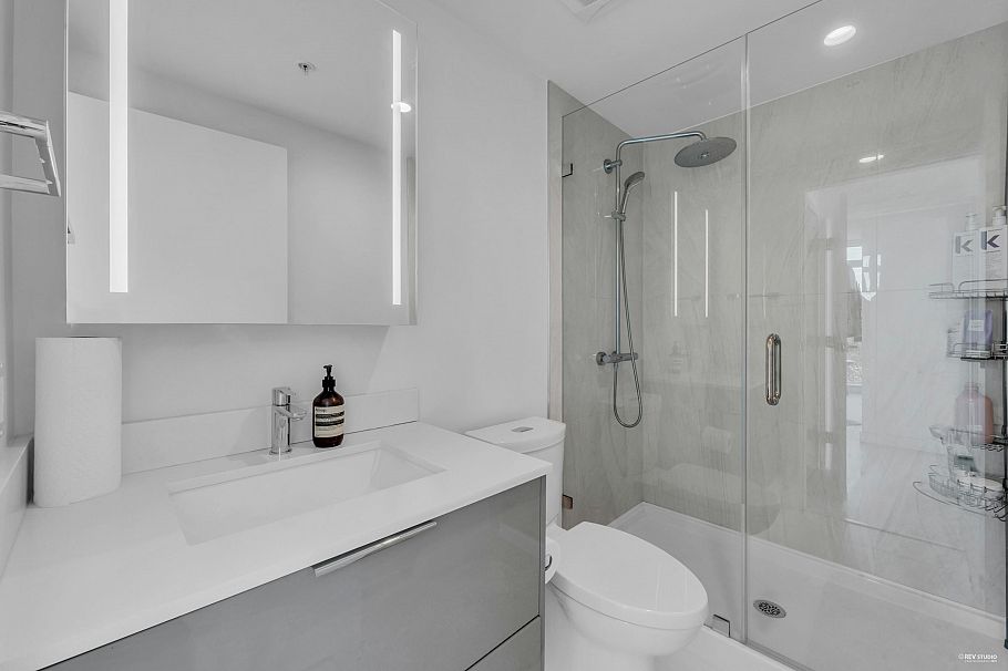 1406 1401 Hunter Street North Vancouver, BC - 18