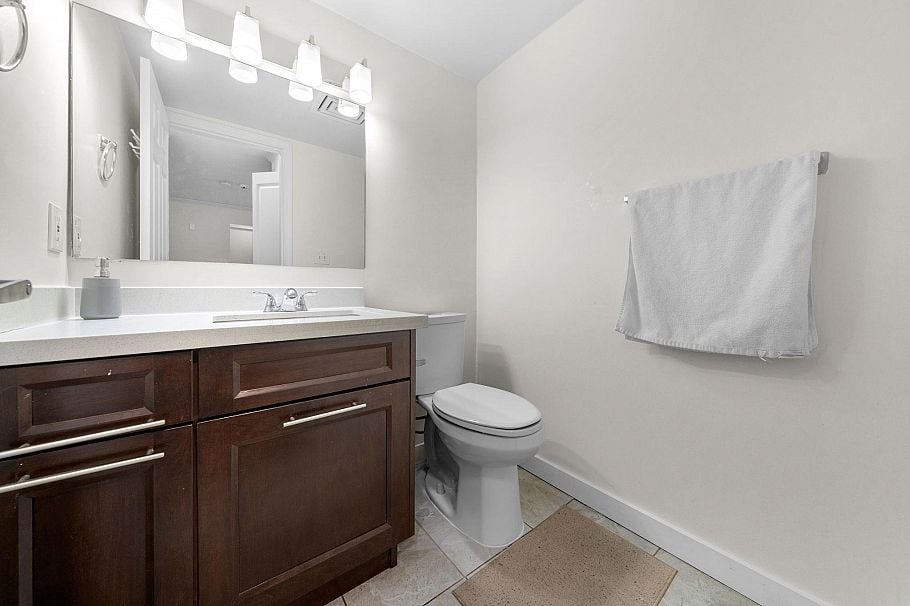 306 3624 Fraser Street Vancouver, BC - 10