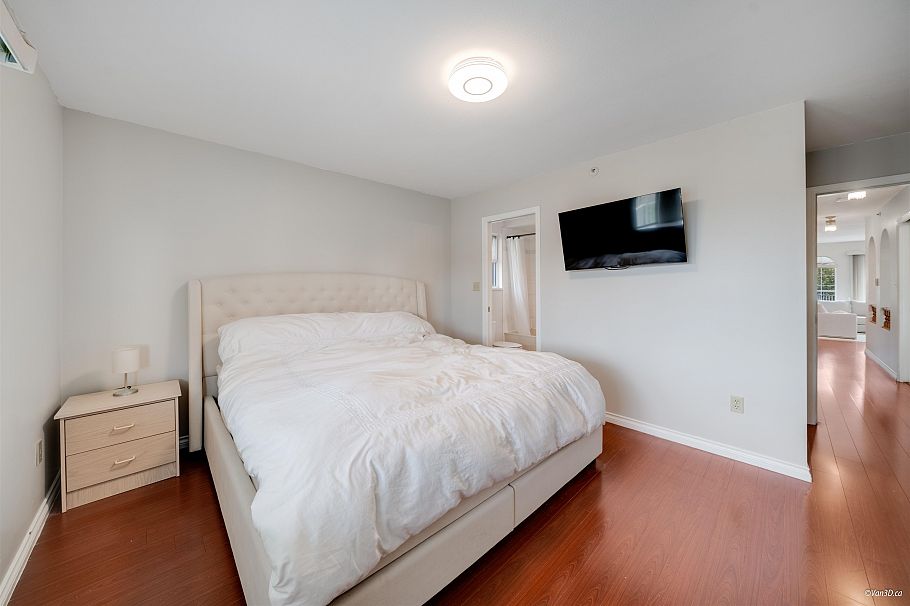 4021 Victoria Drive Vancouver, BC - 21