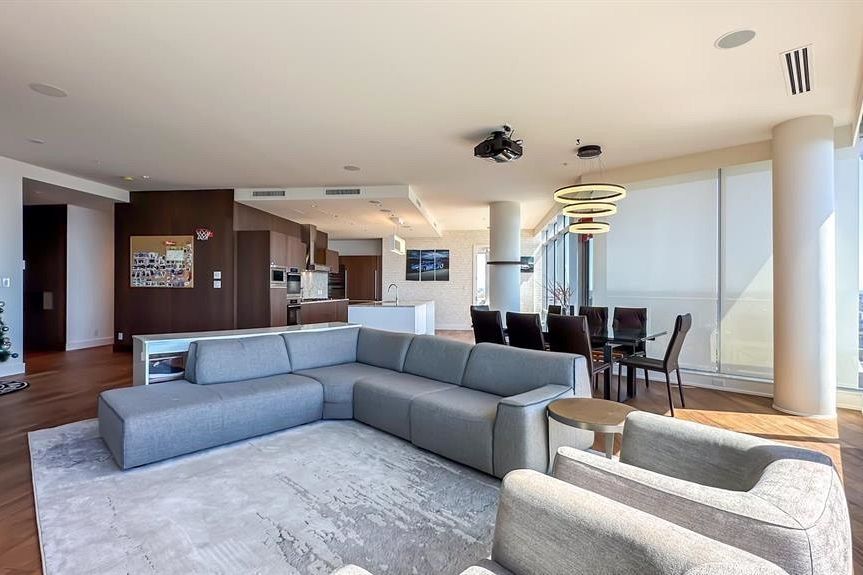 5004 1128 W Georgia Street Vancouver, BC - 3