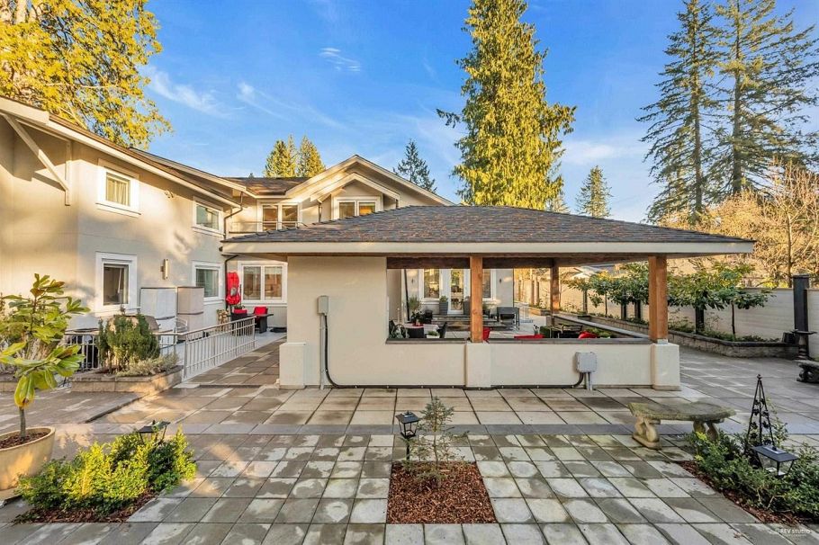 4511 Capilano Road North Vancouver, BC - 33