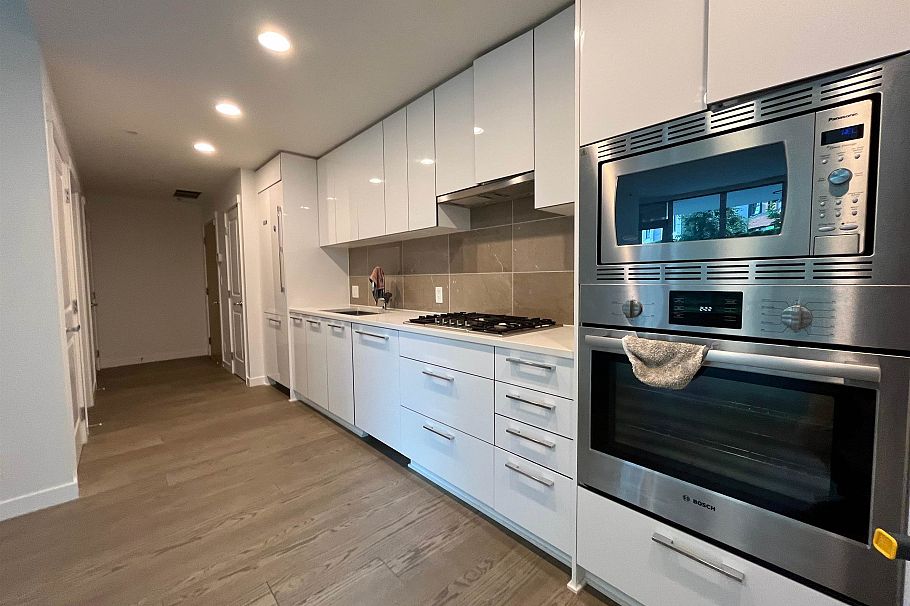 201 3533 Ross Drive Vancouver, BC - 7