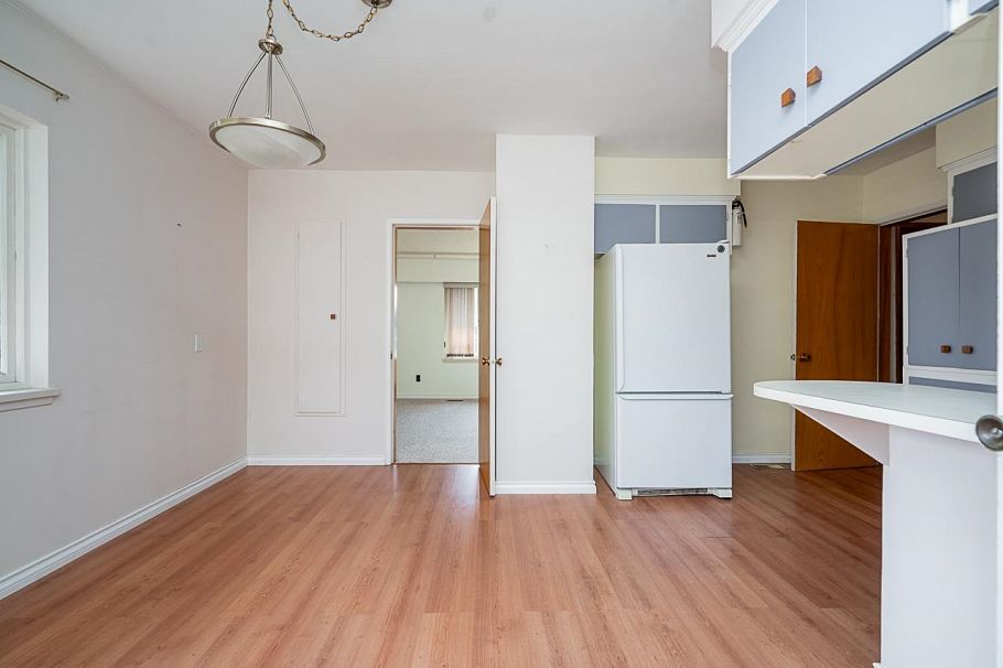 1302 Lennox Street North Vancouver, BC - 20