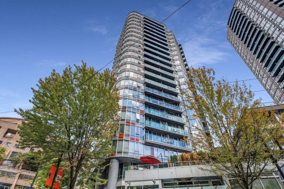 1805 788 Hamilton Street Vancouver, BC - 1