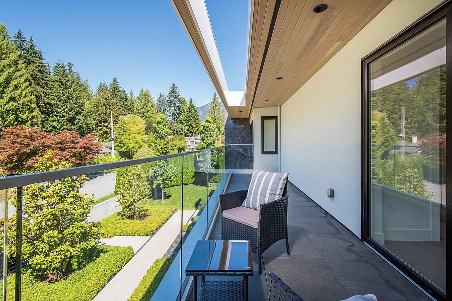 4262 Lions Avenue North Vancouver, BC - 27