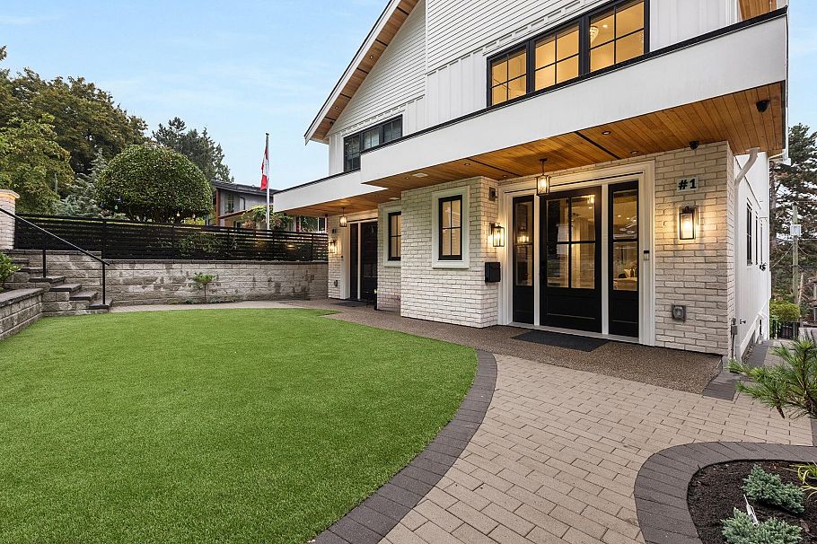 2173 Vanness Avenue Vancouver, BC - 1