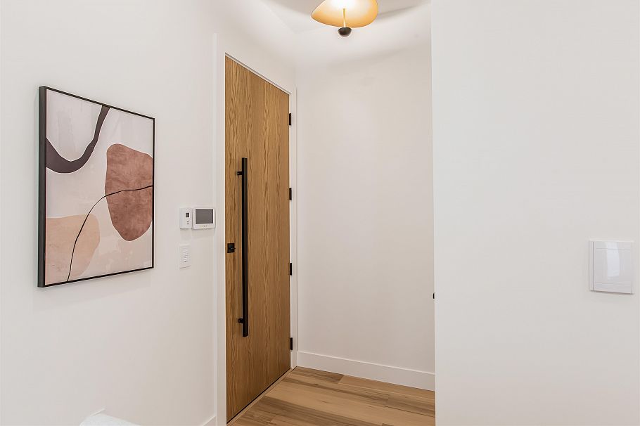 3336 W 14th Avenue Vancouver, BC - 12