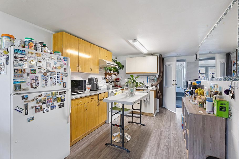 6777 Kerr Street Vancouver, BC - 23