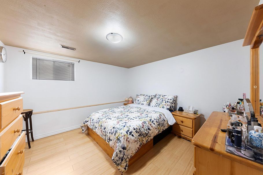 6777 Kerr Street Vancouver, BC - 20