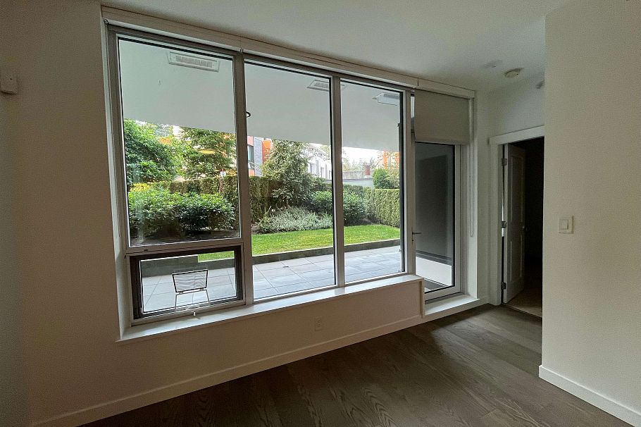 201 3533 Ross Drive Vancouver, BC - 1