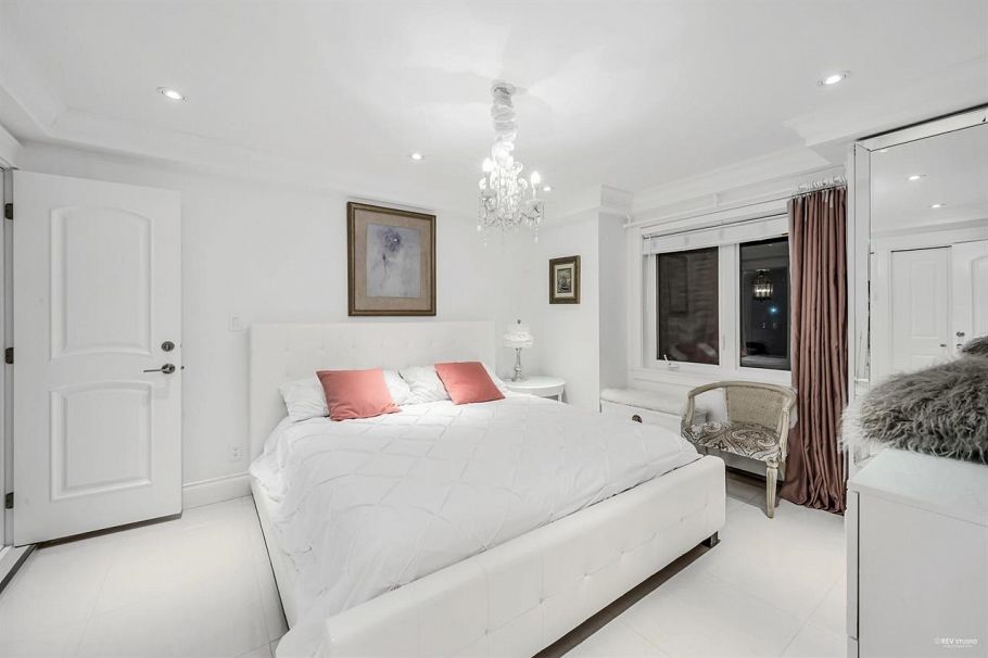 4511 Capilano Road North Vancouver, BC - 10