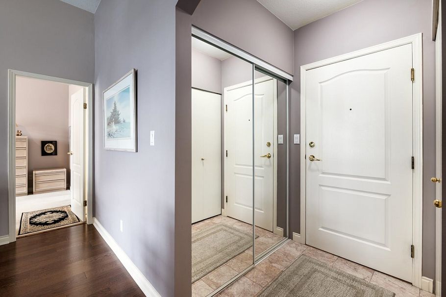 403 5735 Hampton Place Vancouver, BC - 5