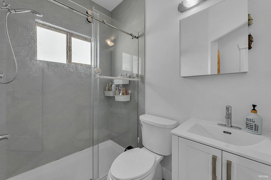 8436 Osler Street Vancouver, BC - 29