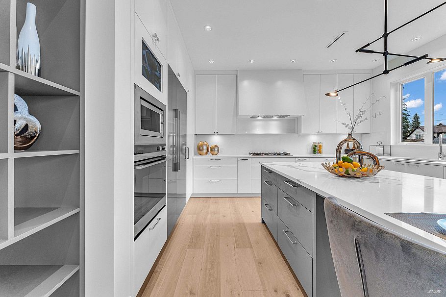 615 E 6th Street North Vancouver, BC - 15