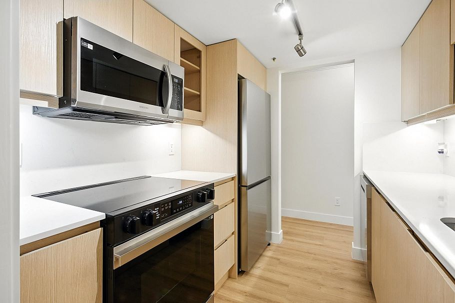 19 2885 E Kent Avenue North Vancouver, BC - 5