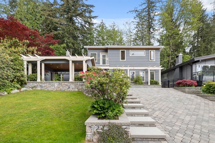 3690 Rutherford Crescent North Vancouver, BC - 1