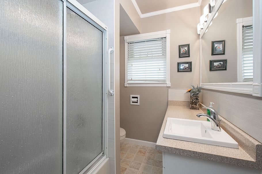 847 E 13th Street North Vancouver, BC - 15