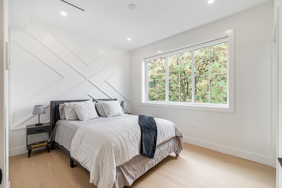 1 5304 Elgin Street Vancouver, BC - 16