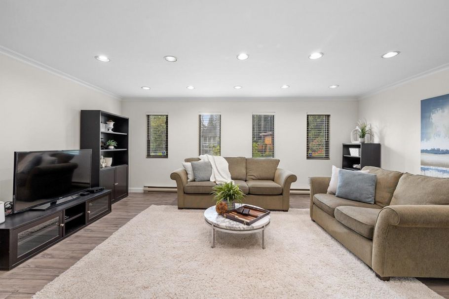 3690 Rutherford Crescent North Vancouver, BC - 21