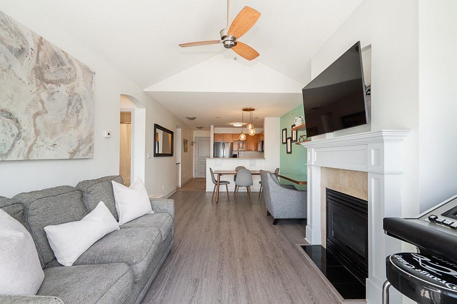 409 365 E 1st Street North Vancouver, BC - 13