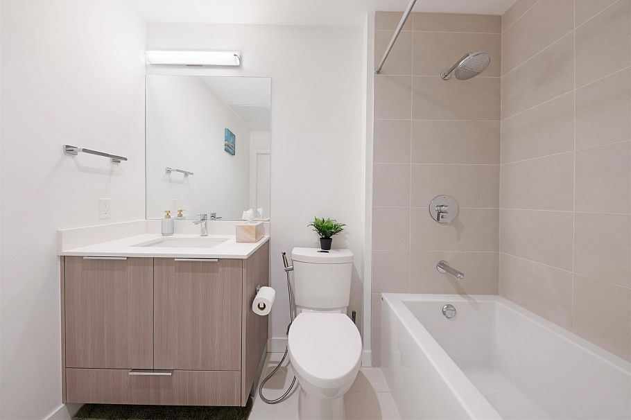 1604 1471 Hunter Street North Vancouver, BC - 21