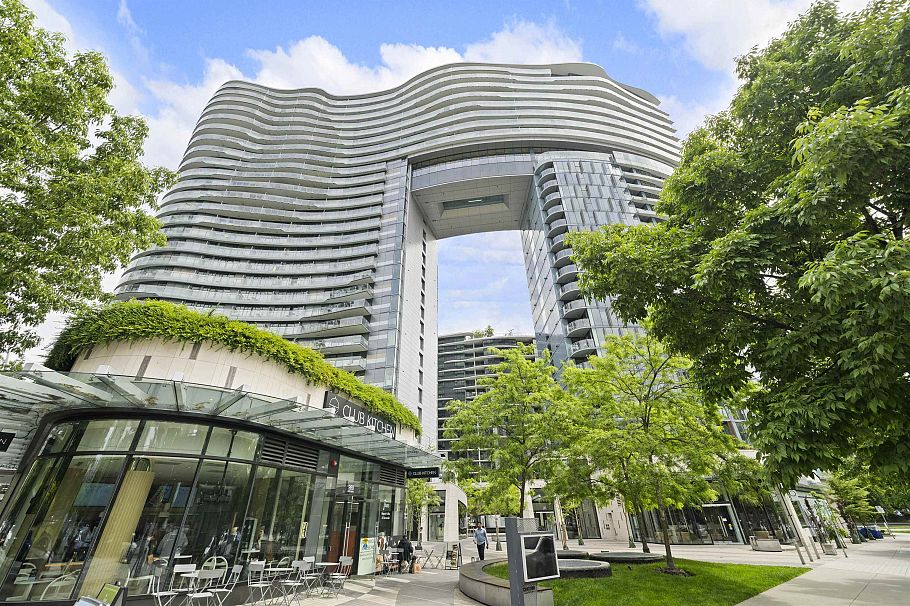 2304 89 Nelson Street Vancouver, BC - 1