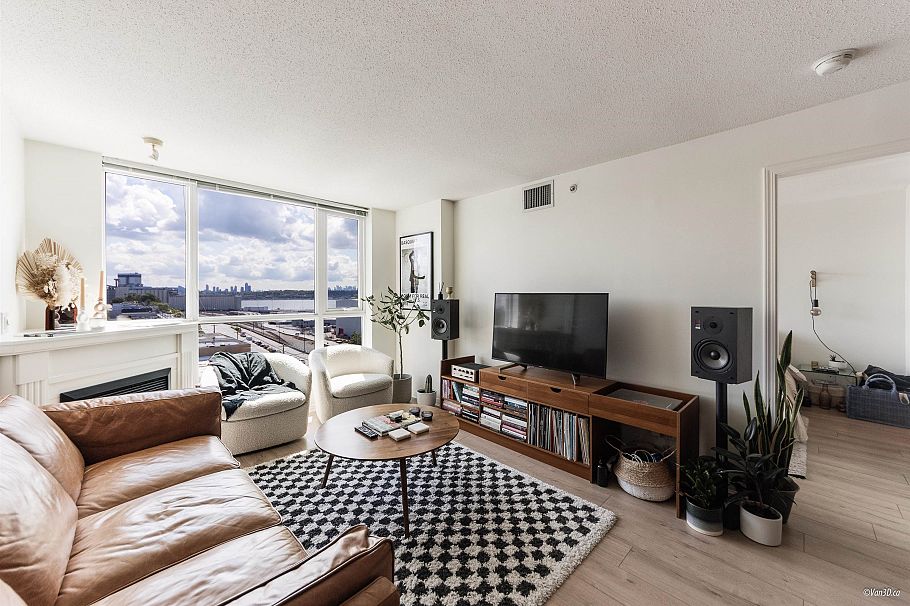 1002 188 E Esplanade Esplanade North Vancouver, BC - 4