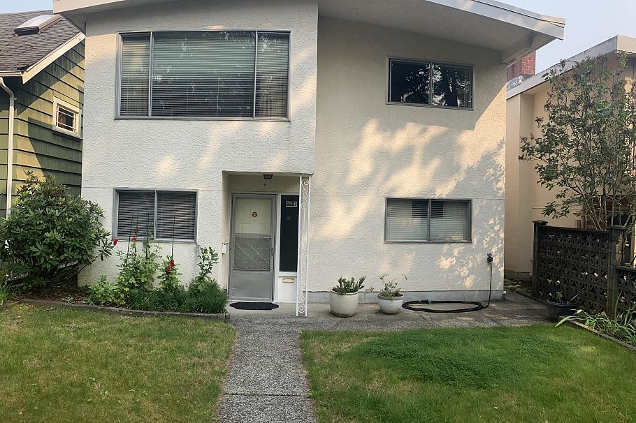 3527 W King Edward Avenue Vancouver, BC - 1