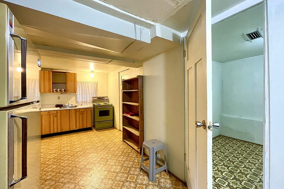 2250 E Pender Street Vancouver, BC - 18