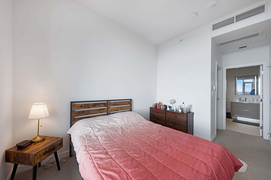 1604 1471 Hunter Street North Vancouver, BC - 25