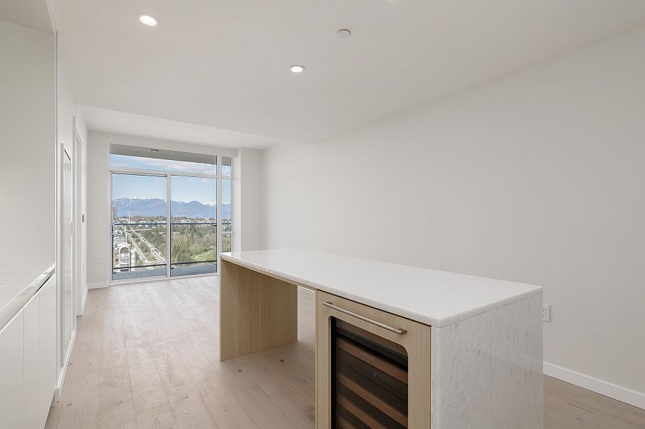 2401 7433 Cambie Street Vancouver, BC - 4