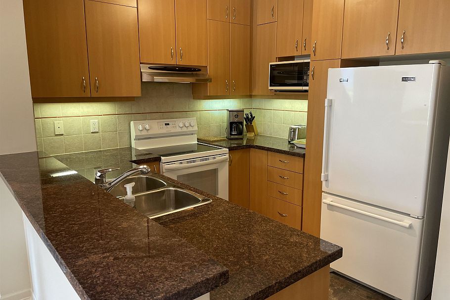 207 580 Raven Woods Drive North Vancouver, BC - 8