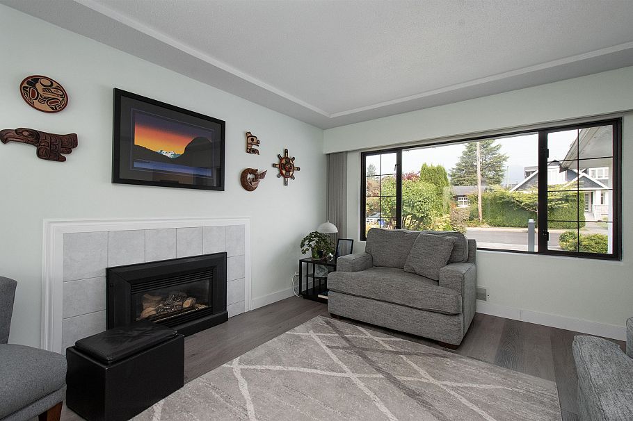 847 E 13th Street North Vancouver, BC - 5