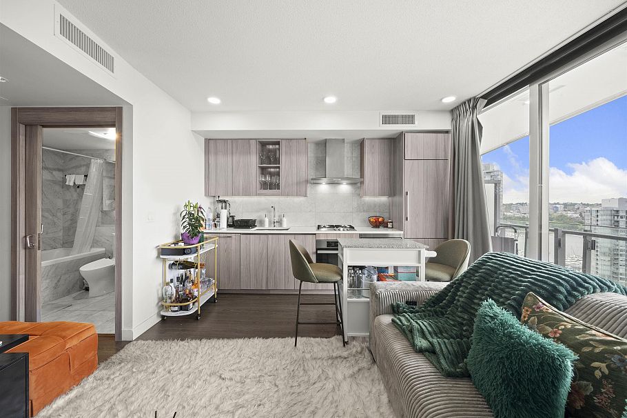 2304 89 Nelson Street Vancouver, BC - 11