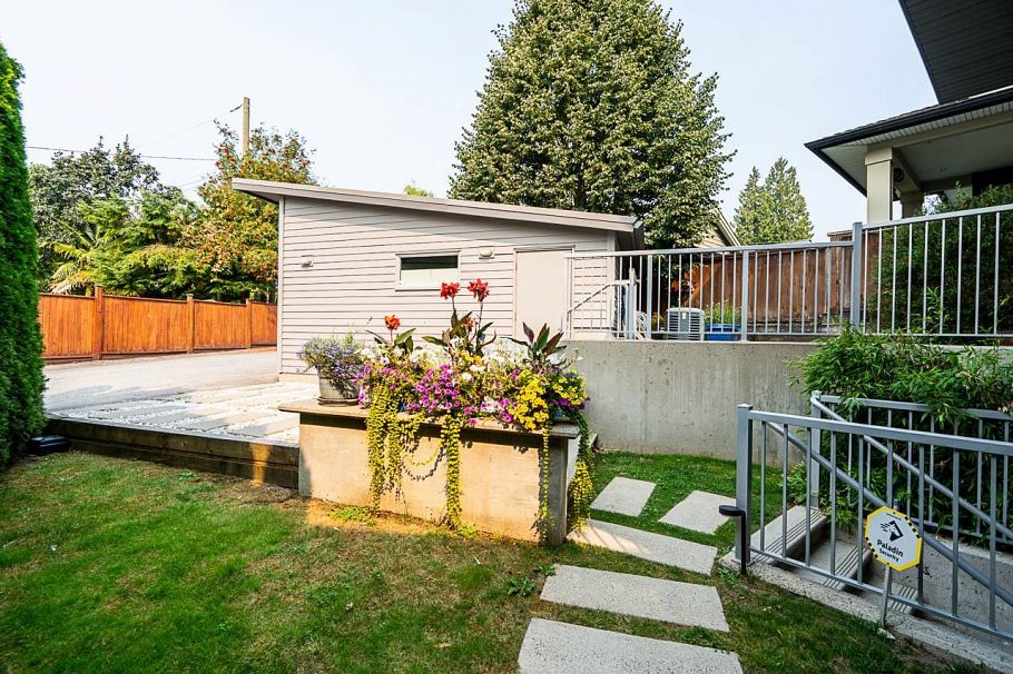 2007 Larson Road North Vancouver, BC - 38