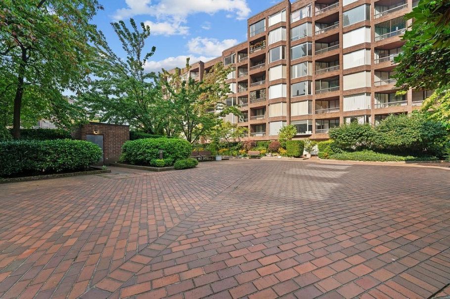 222 1333 Hornby Street Vancouver, BC - 23