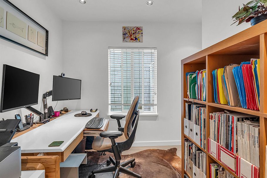 661 W 20th Avenue Vancouver, BC - 5