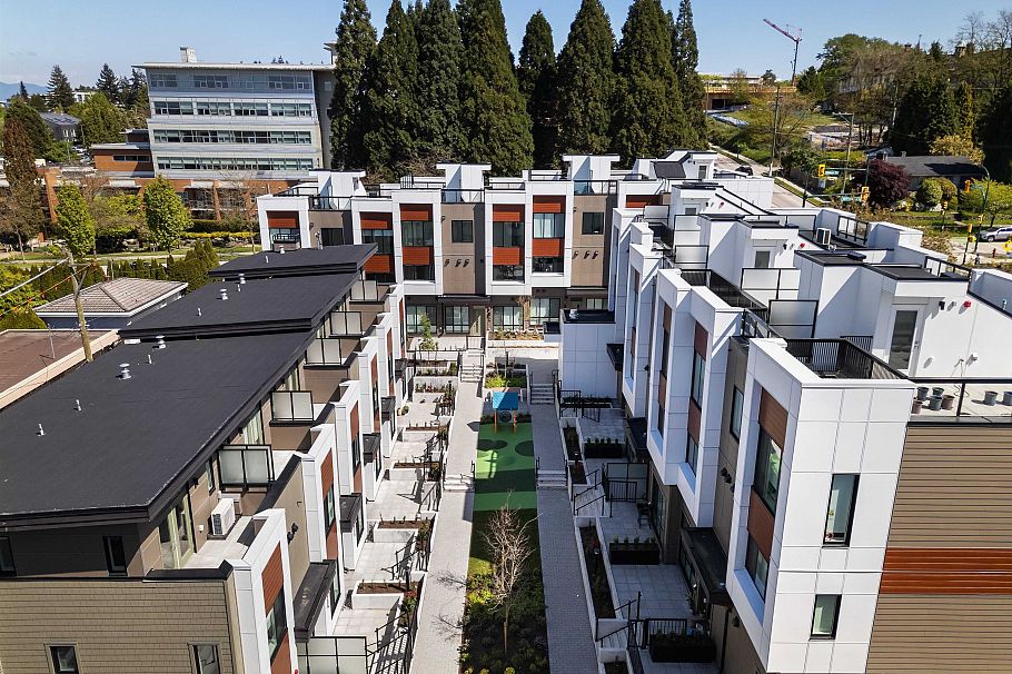 885 W 33rd Avenue Vancouver, BC - 17