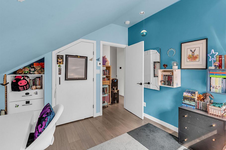 661 W 20th Avenue Vancouver, BC - 26