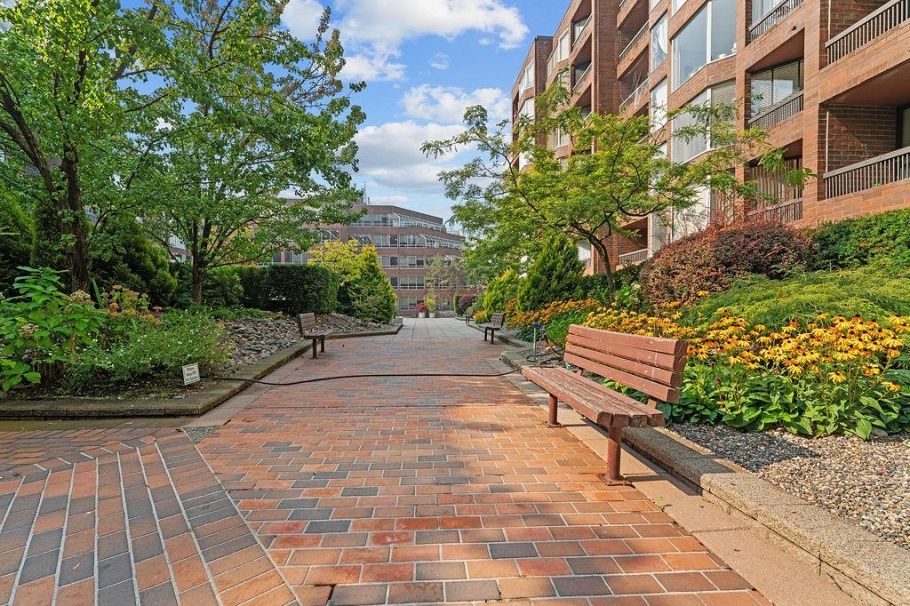 222 1333 Hornby Street Vancouver, BC - 24