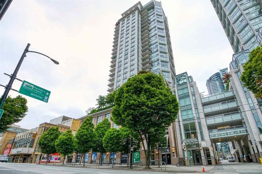 1104 565 Smithe Street Vancouver, BC - 1