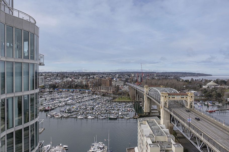 2005 1000 Beach Avenue Vancouver, BC - 4