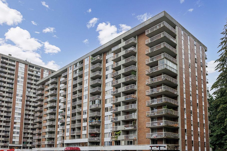 1001 2012 Fullerton Avenue North Vancouver, BC - 1