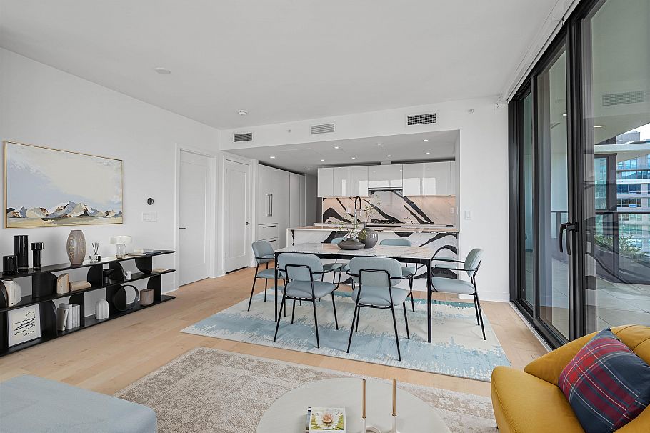 1309 135 E 13th Street North Vancouver, BC - 3