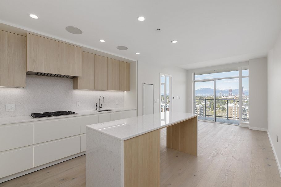 2401 7433 Cambie Street Vancouver, BC - 3