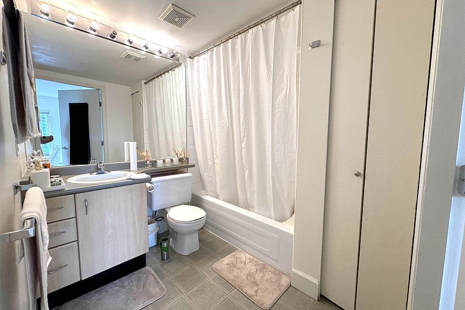 1503 121 W 15th Street North Vancouver, BC - 13